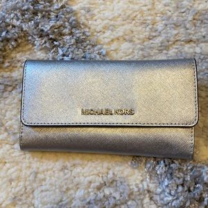 Micheal Kors Wallet